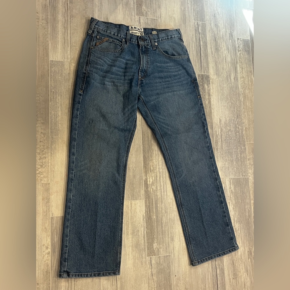 Ariat M5 Straight Leg Fit Medium Wash Denim Jean Men 33 / 30